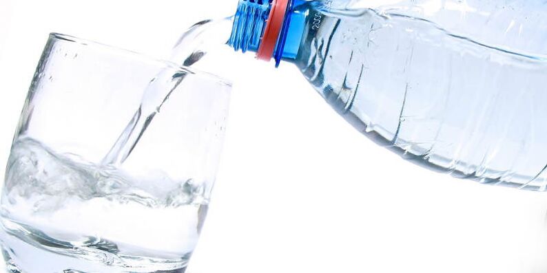 вживання чистої води обов'язково для схуднення в домашніх умовах